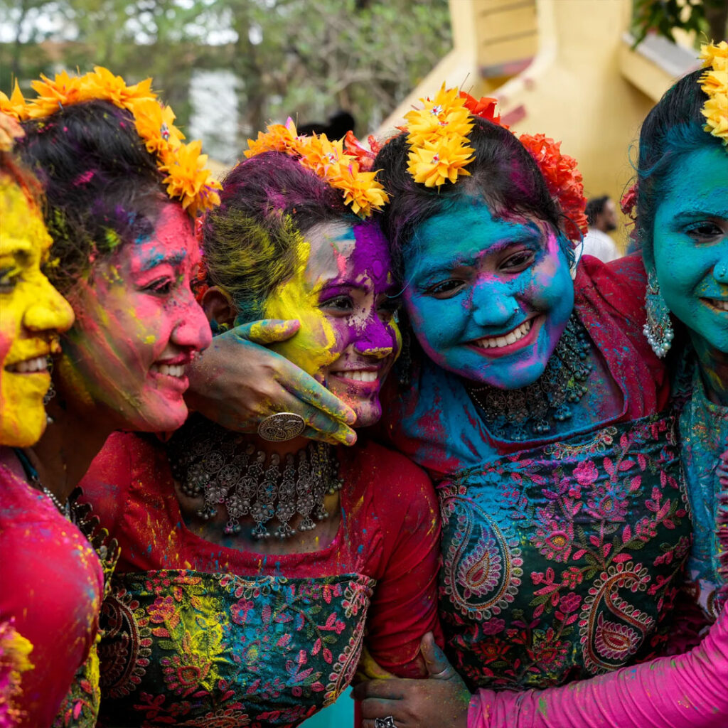 Book Holi Tour Packages