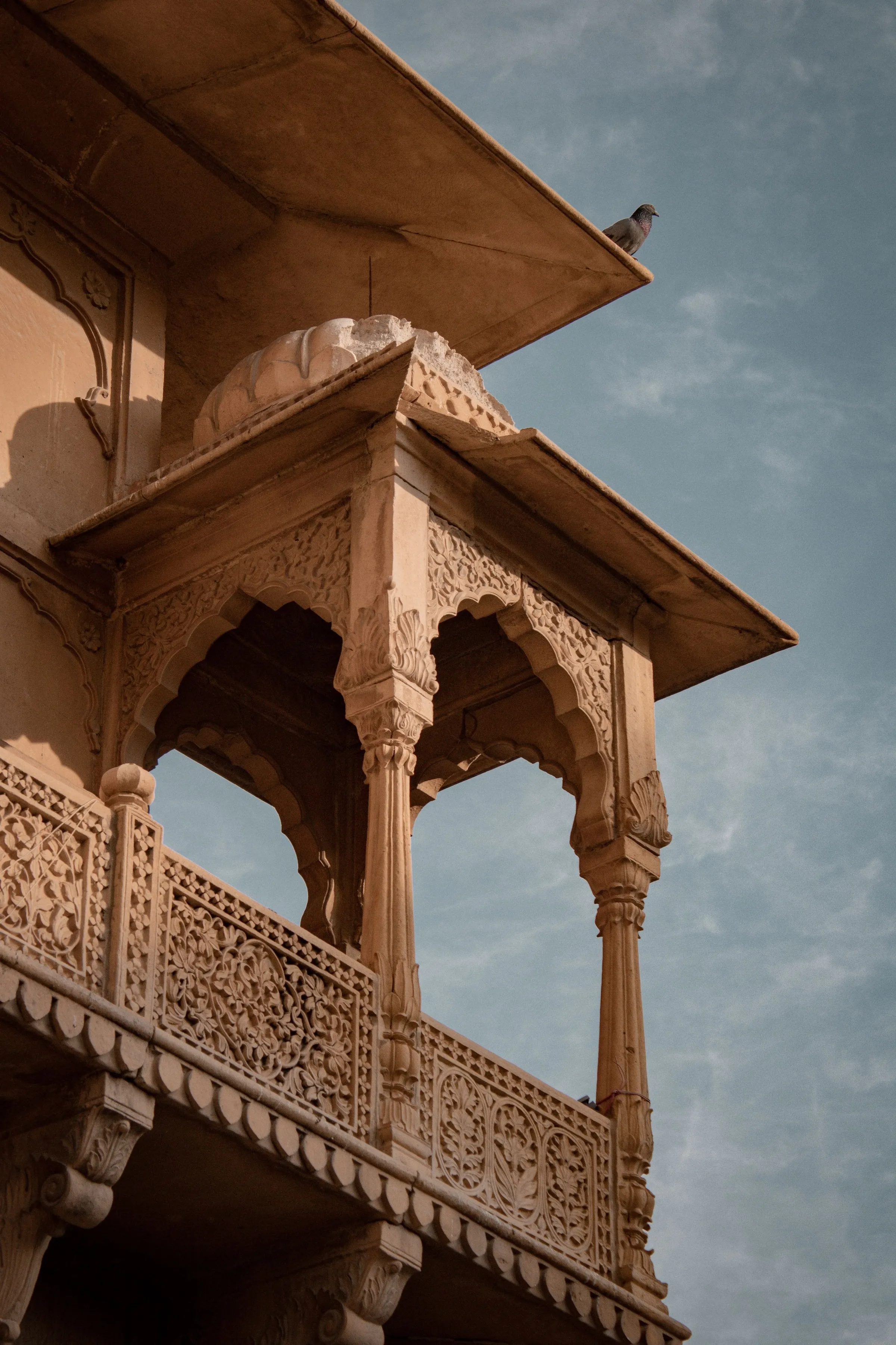 Carved sandstone jharokha balcony in Jaisalmer