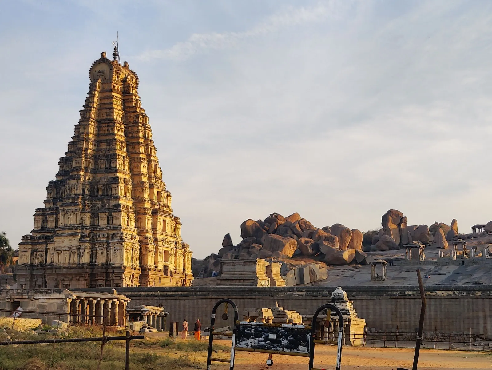 The gopuram of the Virupaksha Temple and the boulder hills of Hampi
