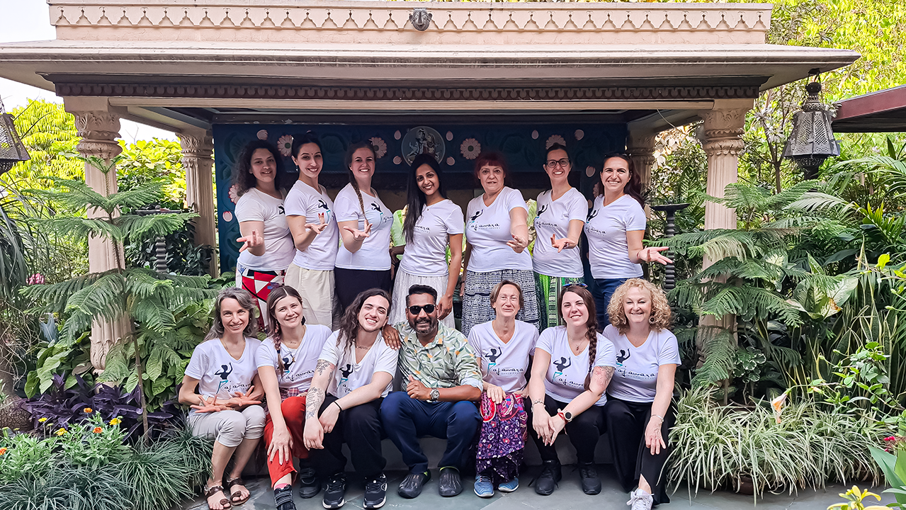 rang travels Italian tourist groups